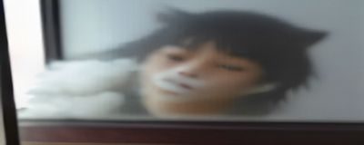 小黄游3D互动体验版新作发布现场，开发团队展示最新引擎渲染效果，粉紫霓虹灯光氛围